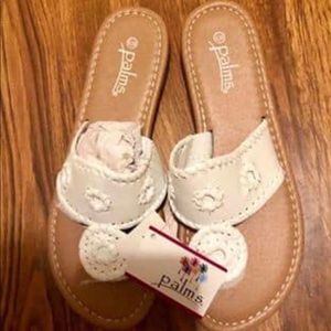 Women’s white sandals 6.5